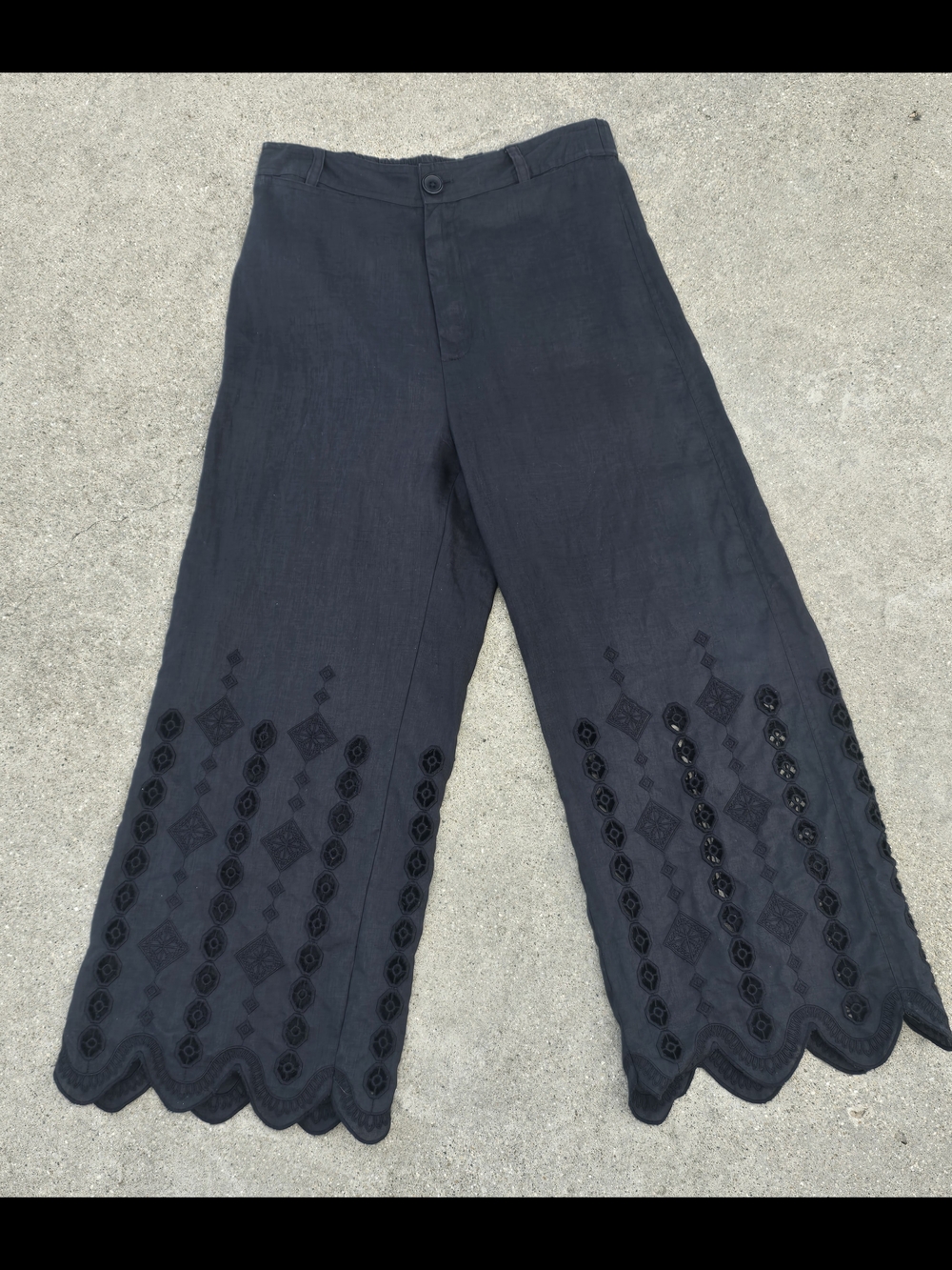 Johnny Was Jade Black Wide-Leg Embroidered Scallop Hem Pants